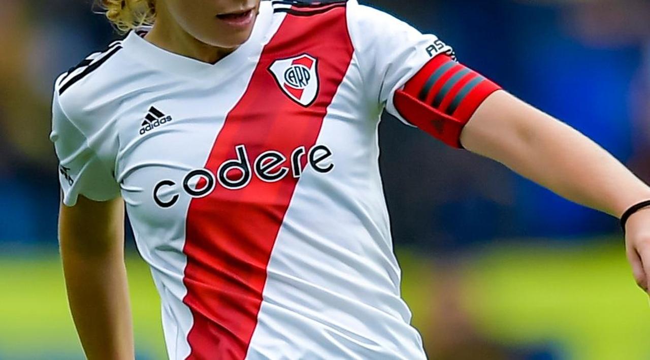 画像: 日本人女子所属のリーベル、18歳~25歳の女子選手4人が人種差別容疑で逮捕される