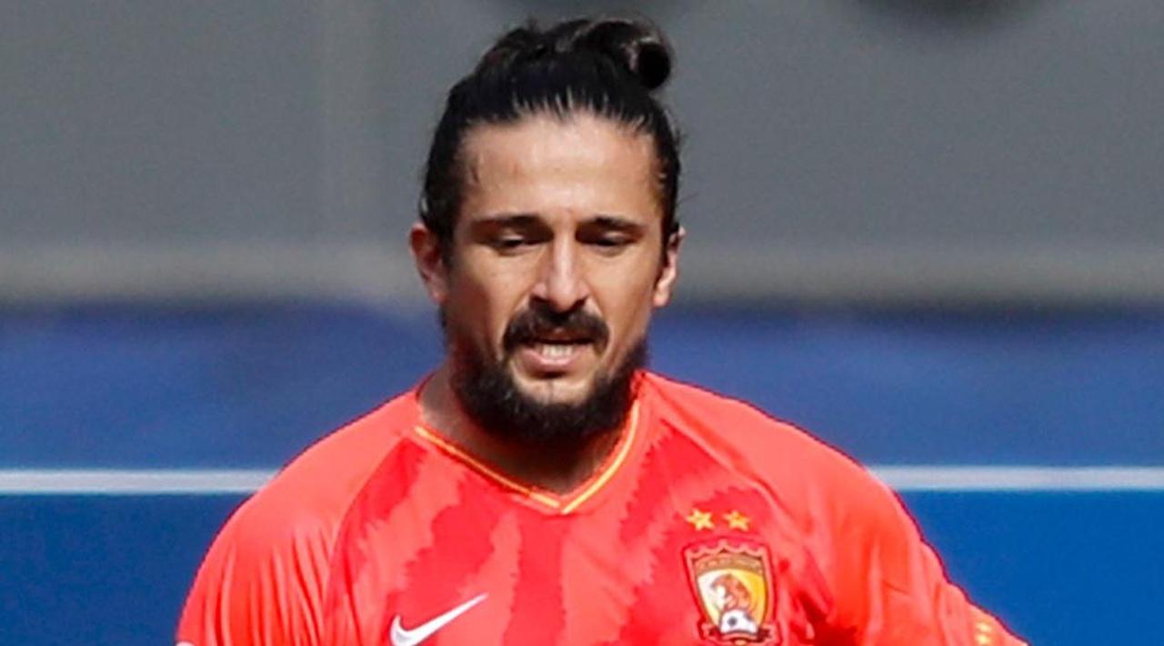 画像: 日本代表と対戦した中国元帰化選手、消滅した広州恒大の給与未払いを暴露 「金を払えず、中国を去らざるをえなかった」