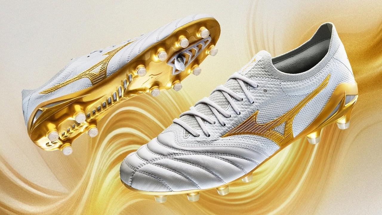 画像: ミズノ、新作スパイク「ブライトゴールドパック」が本日発売！注目は“ホワイトソール”採用のフットサルシューズ