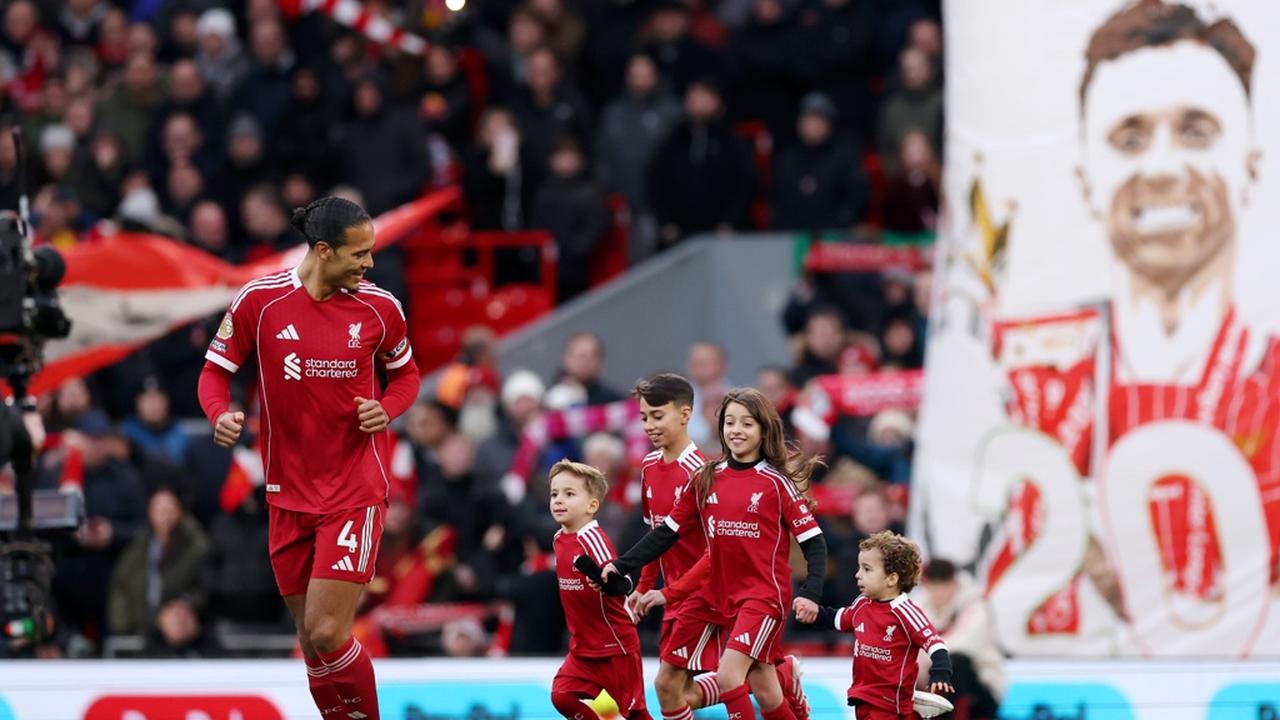 画像: 「心の底から感謝」と未亡人…事故死したジョタの子供たち、リヴァプール戦のピッチに登場 - Qoly-Sports＆the Style