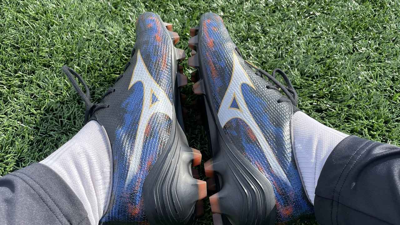 画像: ミズノの新サッカースパイク『ミズノアルファ3 JAPAN』、本日発売！日本製の最新スピードモデルをさっそく履いてみた - Qoly-Sports＆the Style