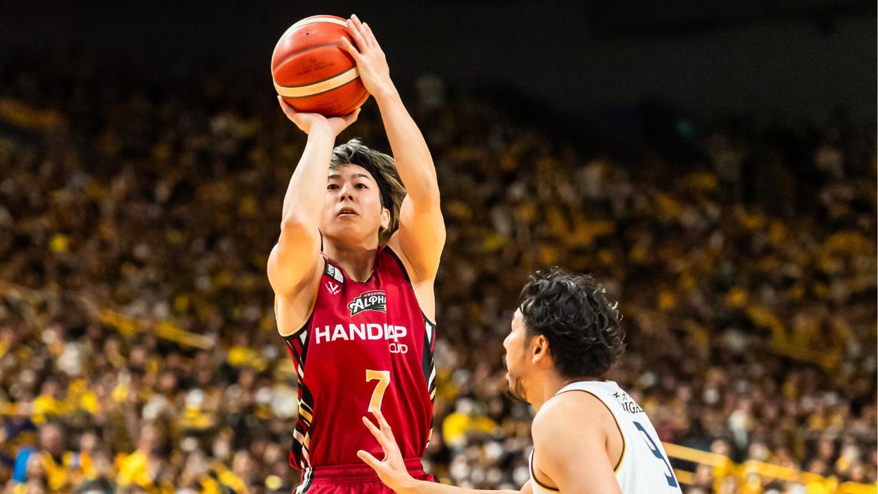 画像: 越谷 松山 駿（＃7）©️KOSHIGAYA ALPHAS