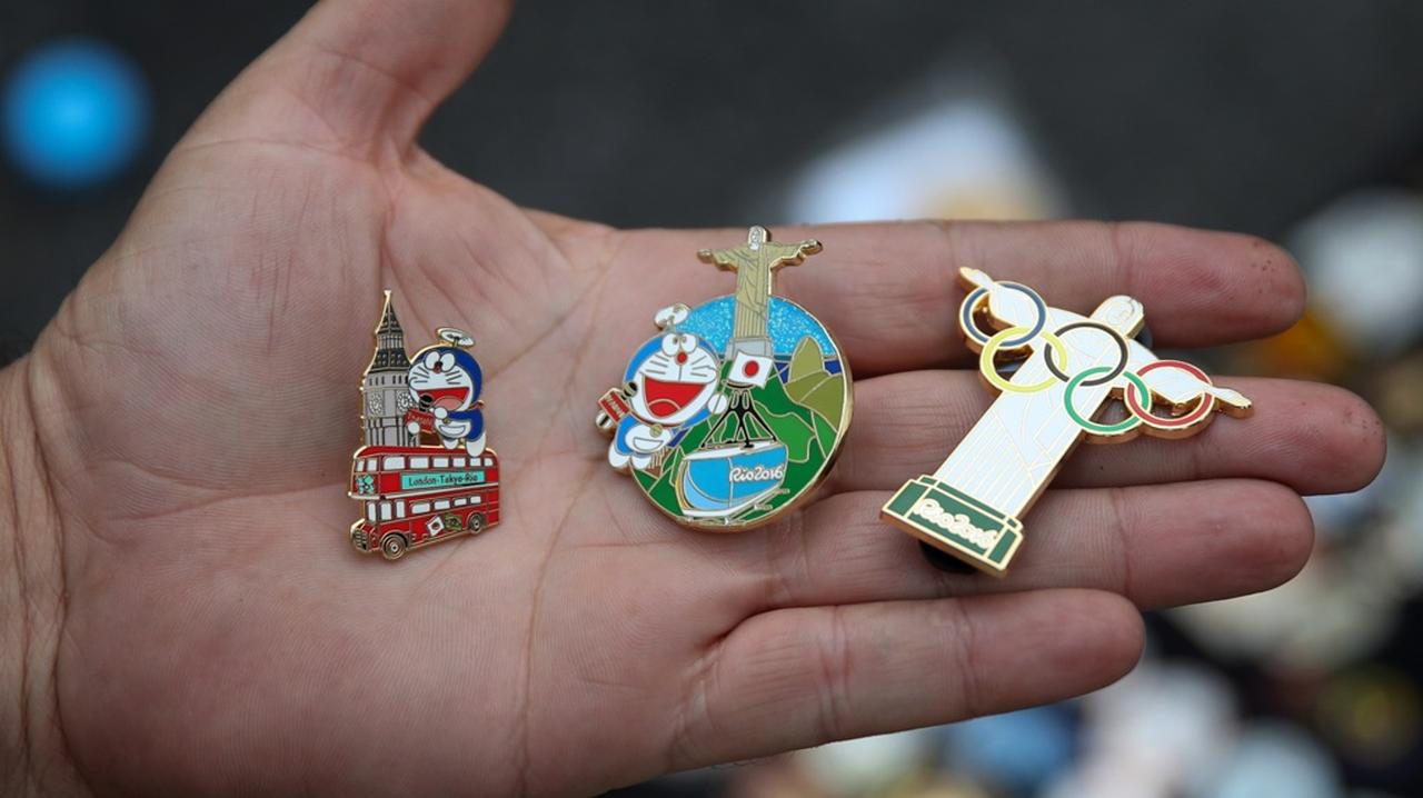 画像: 『日本製』がオリンピックで大人気！高木菜那さんが明かす「日本のTV局のバッジはめちゃ人気」 - Qoly-Sports＆the Style