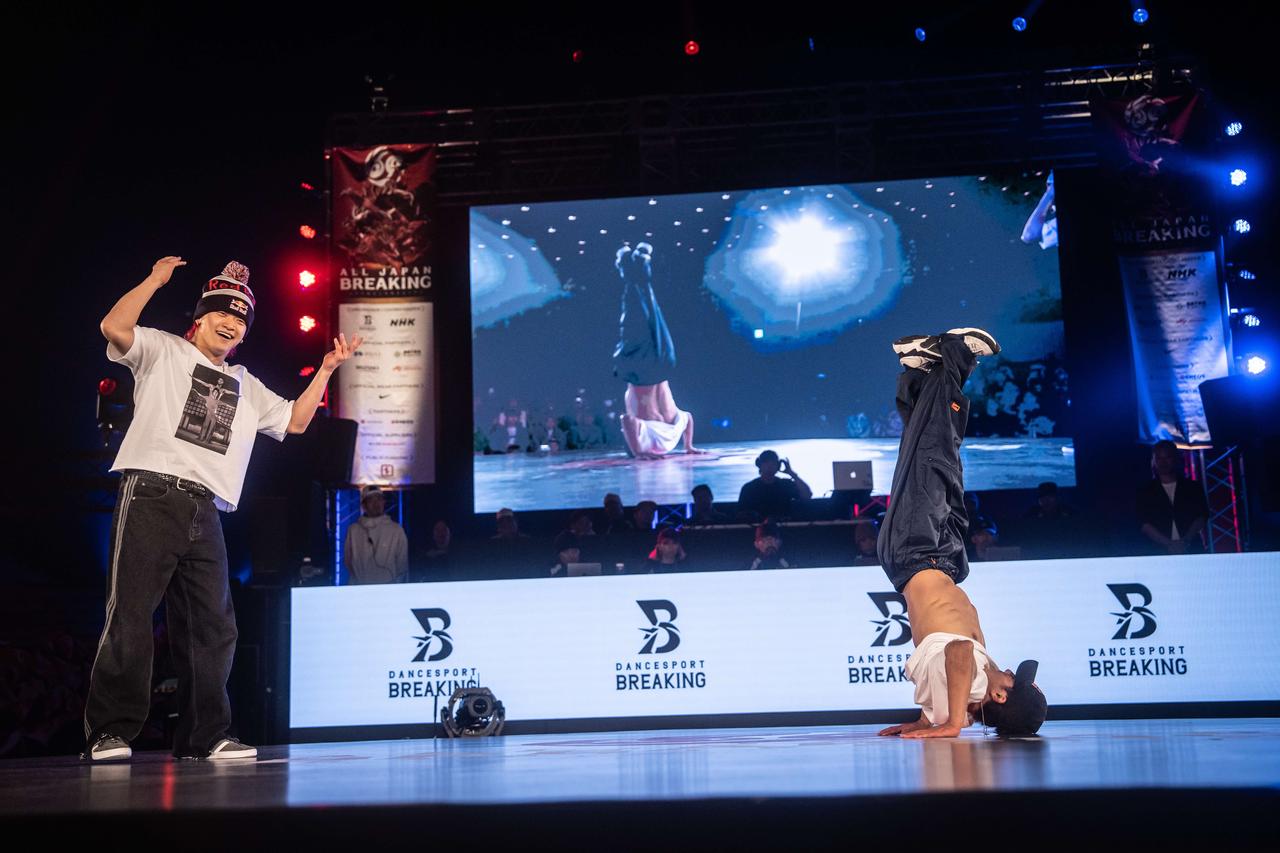 画像: 決勝で Issin（左）を下したShigekix（右）写真：JDSF