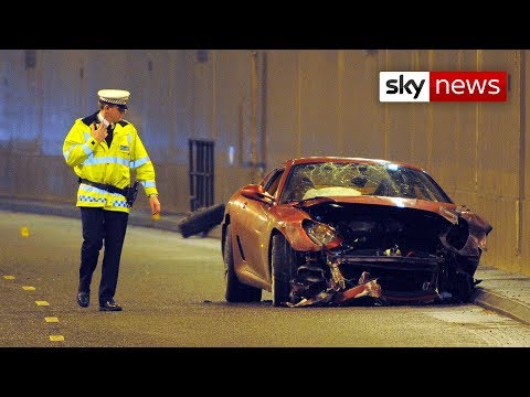 画像: Cristiano Ronaldo crashes Ferrari www.youtube.com