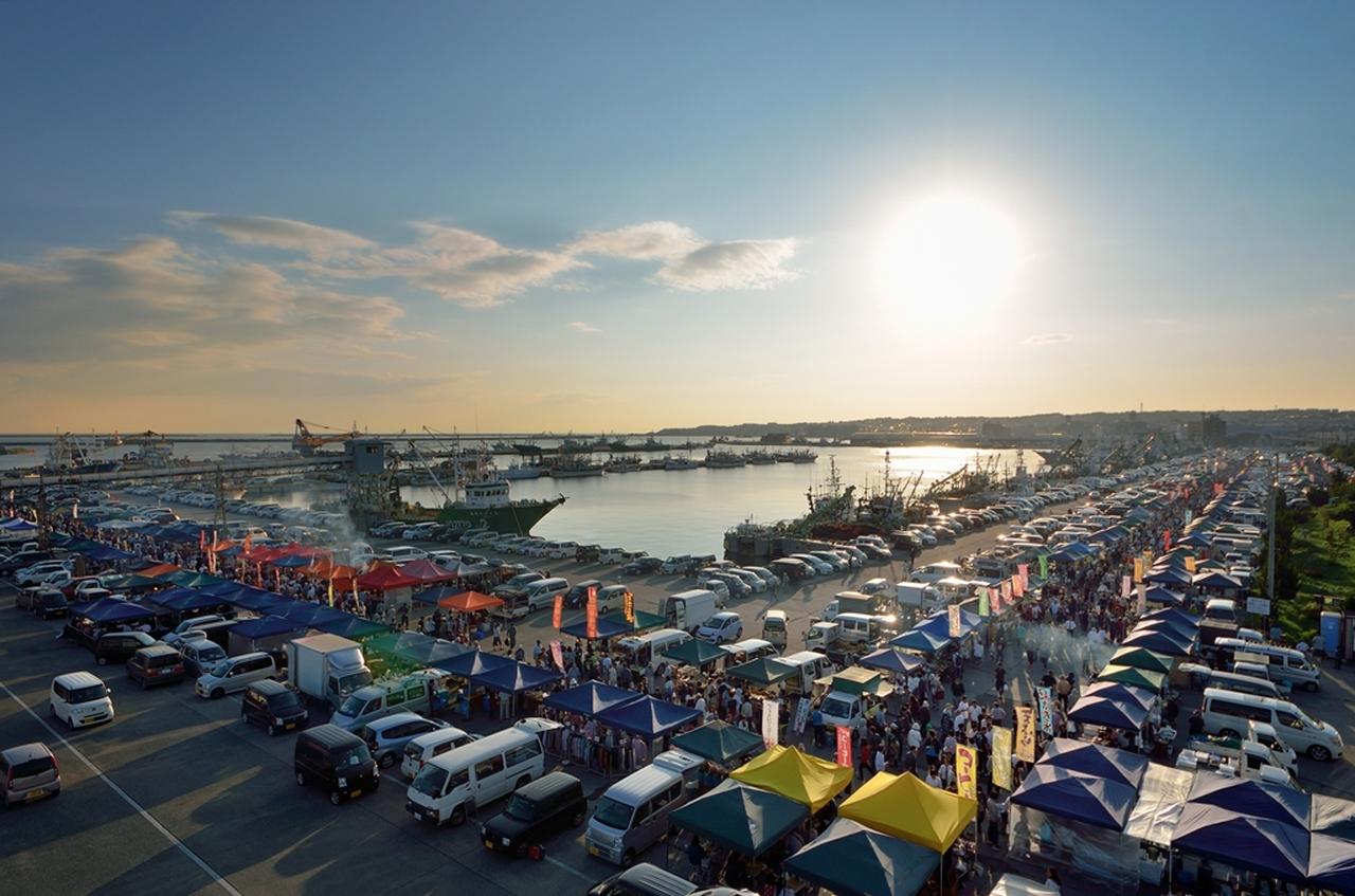 画像: 館鼻岸壁朝市