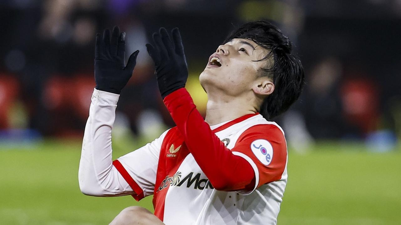 画像: フェイエ上田綺世、11試合ゴールなしと苦しむ…「12試合0ゴールは信じられない」とオランダ代表辛口OBが指摘