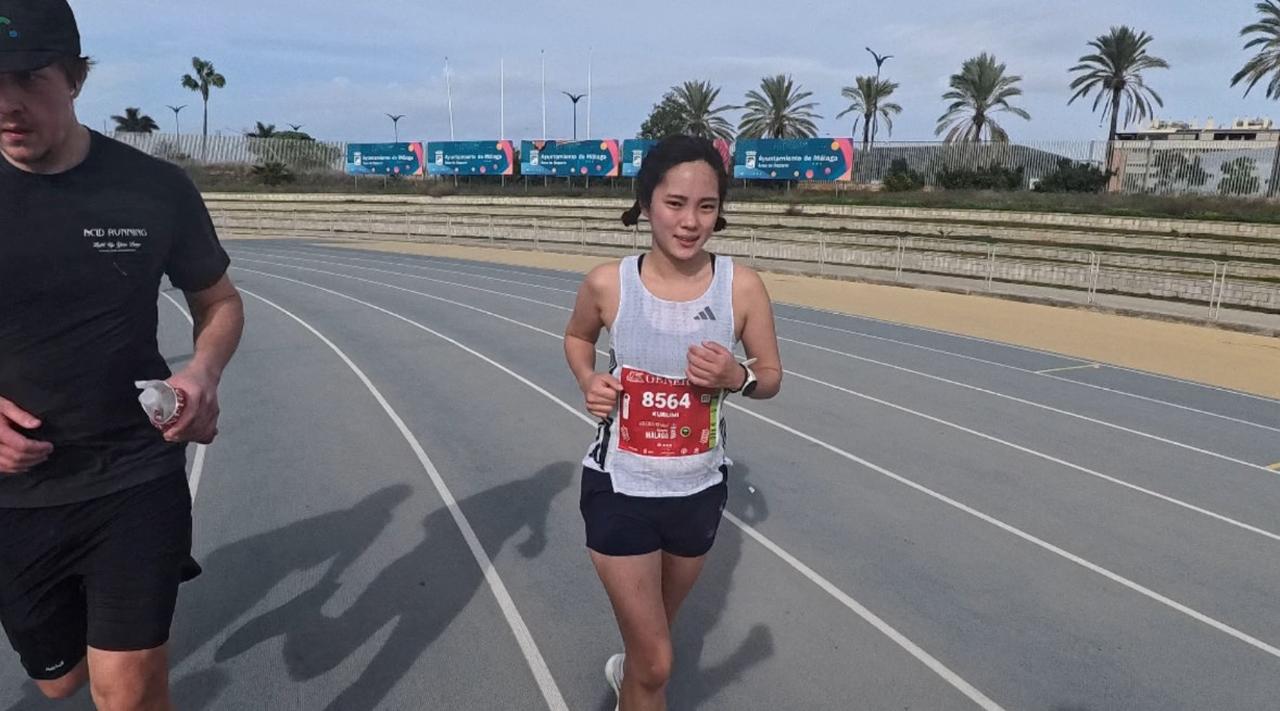 画像1: 「可愛いメダルが欲しくて、スペインのマラソン大会にも参加しました」初日から連日満席の映画『藍反射』に出演の女優・中山来未が語るランニング沼