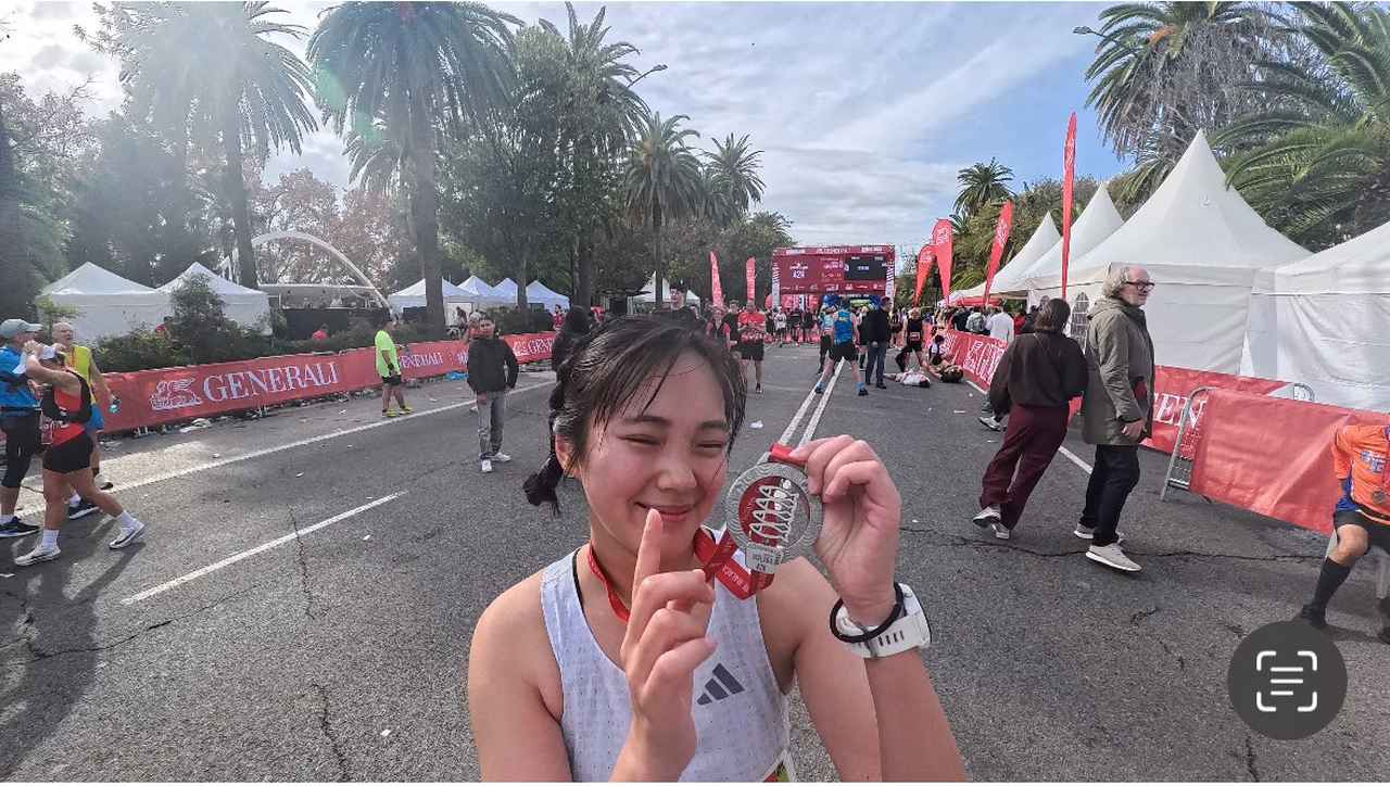 画像: 「可愛いメダルが欲しくて、スペインのマラソン大会にも参加しました」初日から連日満席の映画『藍反射』に出演の女優・中山来未が語るランニング沼