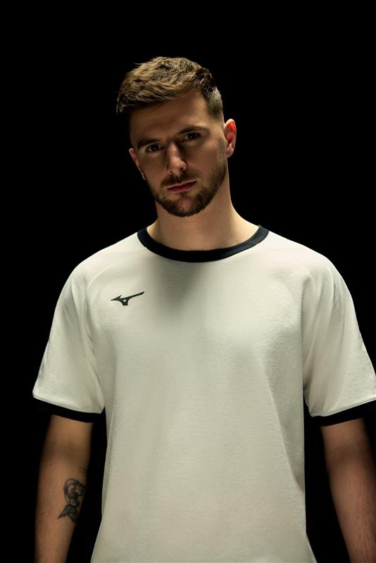 画像1: ミズノ、“ユナイテッドの7番”マウントとブランドアンバサダー契約締結！「初めてスパイクを履いた瞬間、その特別さをすぐに感じました」