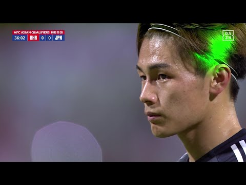 画像: 【速報】前半37分に日本が先制点!エース上田綺世が“レーザー攻撃”にも負けず冷静にPKを沈める!|AFCアジア最終予選 グループC第2節 バーレーン×日本 www.youtube.com