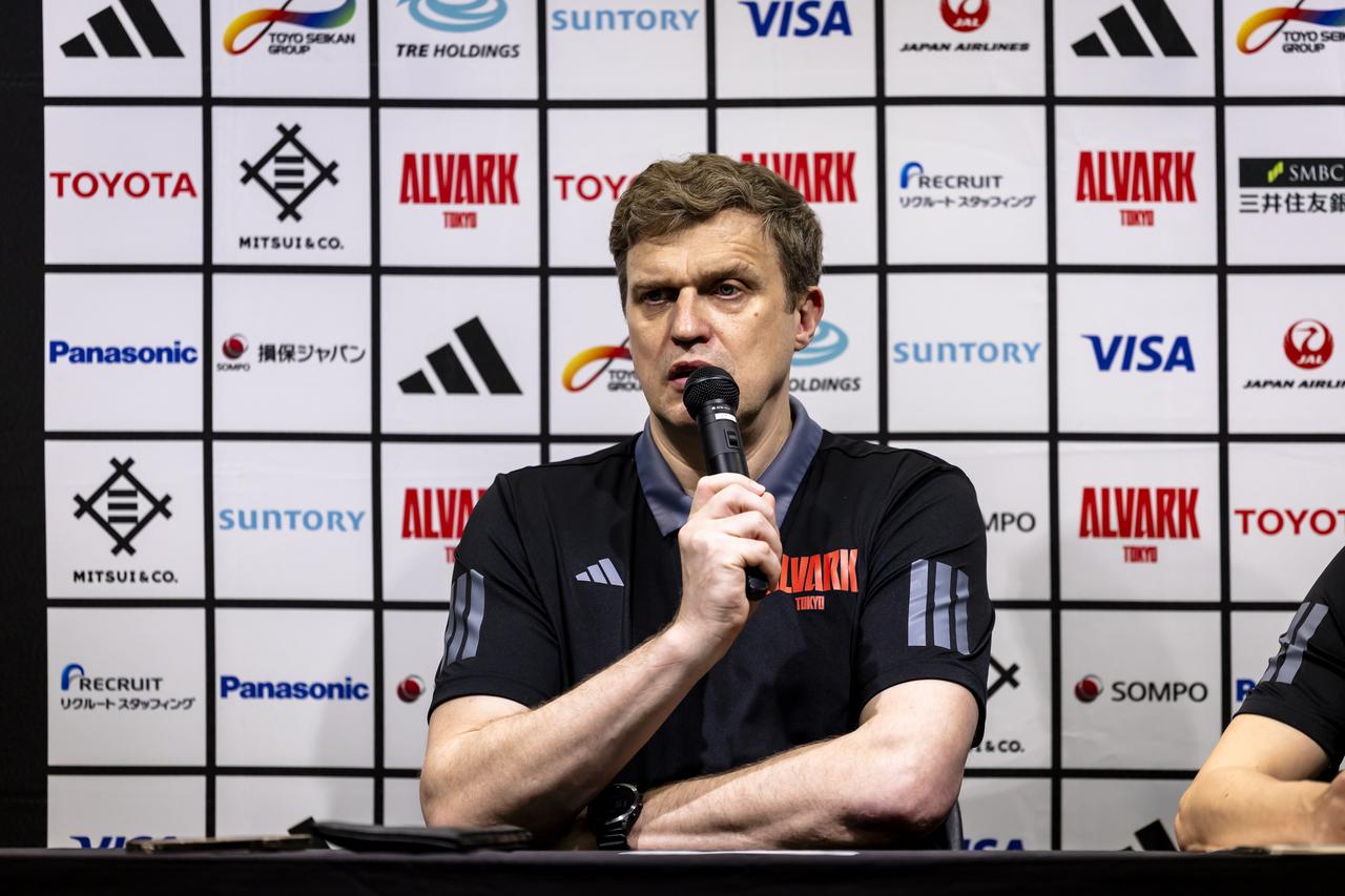 画像: アルバルク東京　デイニアス・アドマイティス ヘッドコーチ