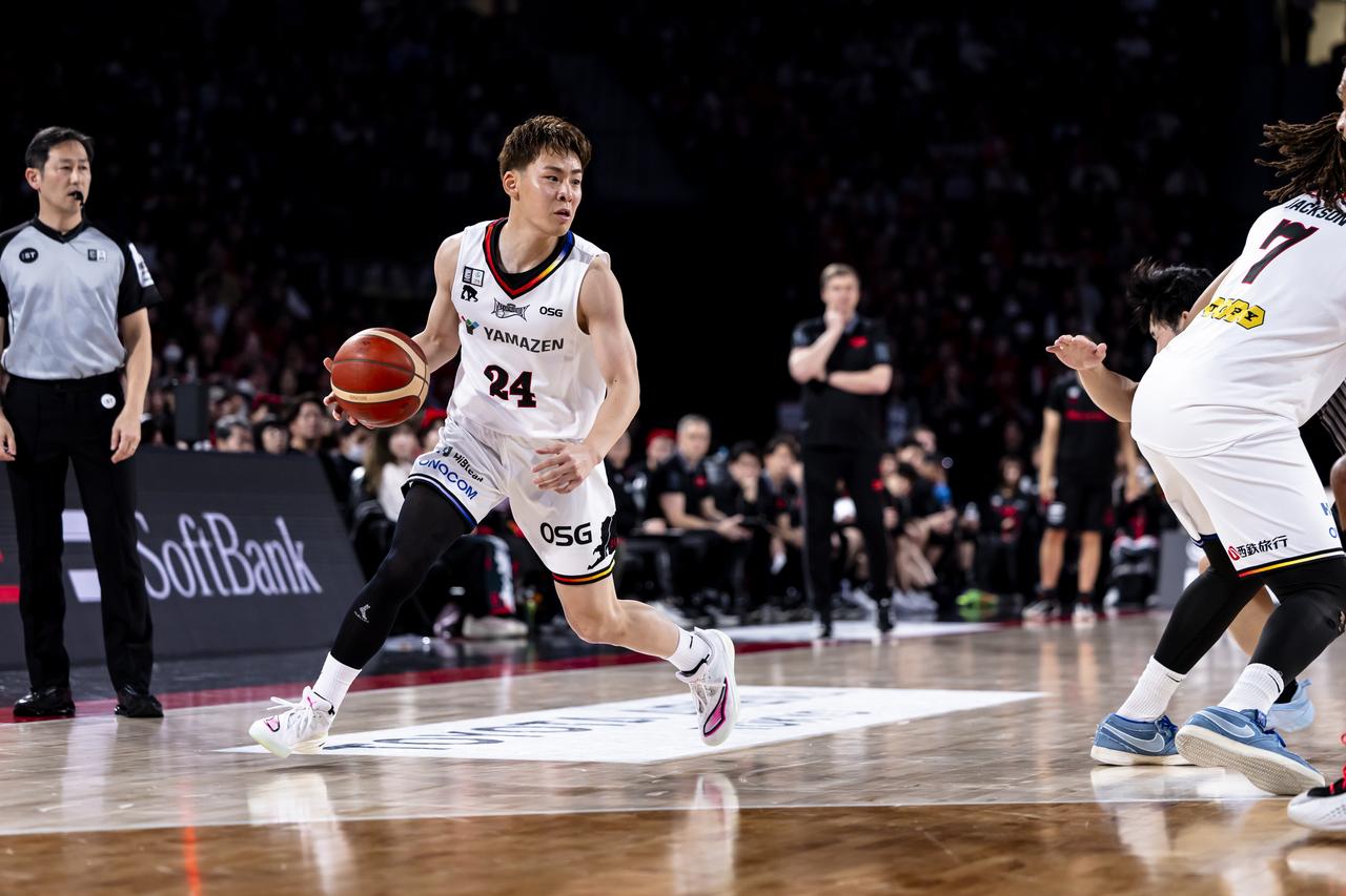 画像: 佐々木隆成（#24/180cm/PG・SG）