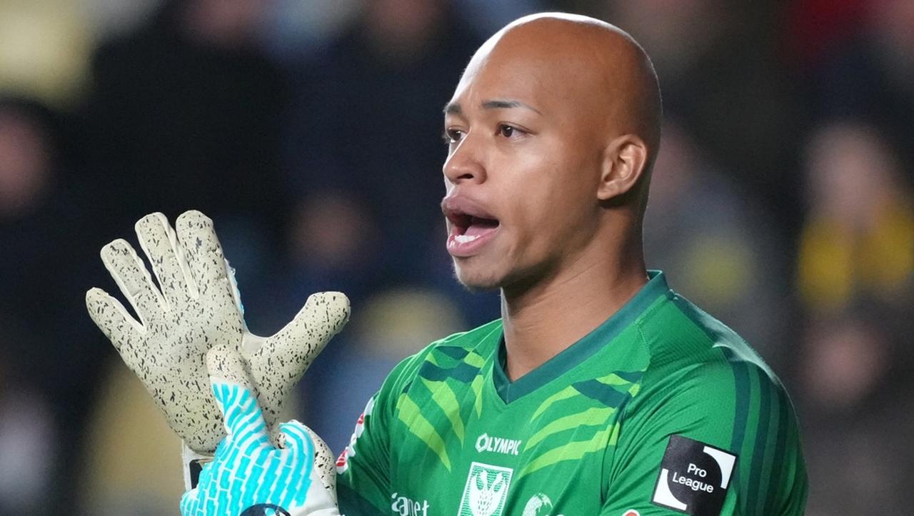 画像: 小久保玲央ブライアン、ヒール選手に怒！？「こいつはアンチサッカー」「嫌なやつ」と現地ファン同情 - Qoly-Sports＆the Style