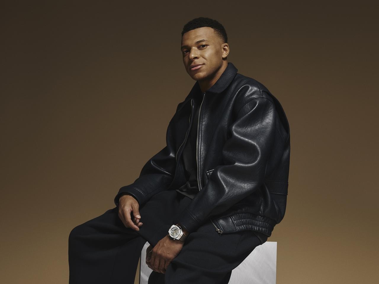 画像1: ウブロ、サッカー界のスーパースターエムバペの初限定モデルを発表！世界限定200本…キングゴールドに「Trust Yourself」の刻印