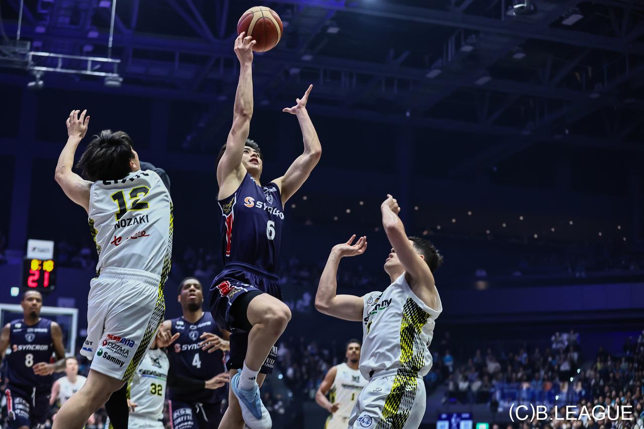 画像2: ドラフト３位の新井は「自信」も。意識する同期の存在も