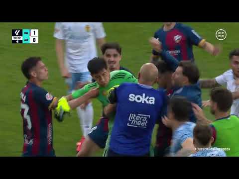画像: AUDIO REVISIÓN VAR | Segunda División | Jornada 37 | SD Huesca - Real Zaragoza | Minuto 90+7 www.youtube.com