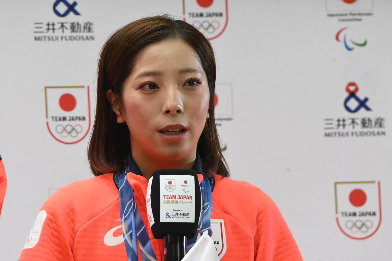 画像: 終了後の会見で「たくさんの方々に私たちの名前を呼んでいただけて、思いがこみ上げてしまって、泣きそうになってしまったんですけど、たくさんの方に応援されて、私たちは支えられて、ここにこの場にいるんだなということを実感しました」とパレードの感想を明かした。