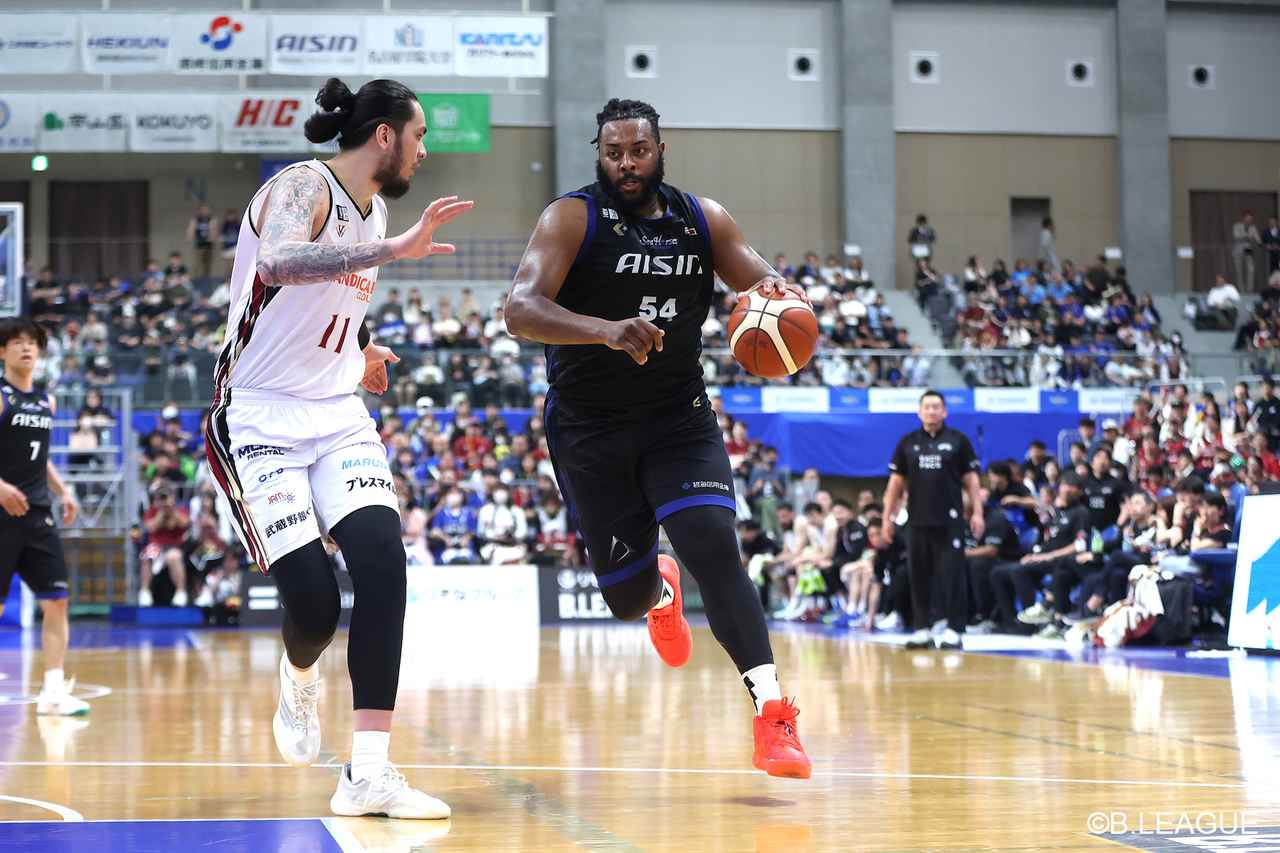 画像1: 三河と琉球が激突。ヘッドコーチは日本代表のコーチ陣