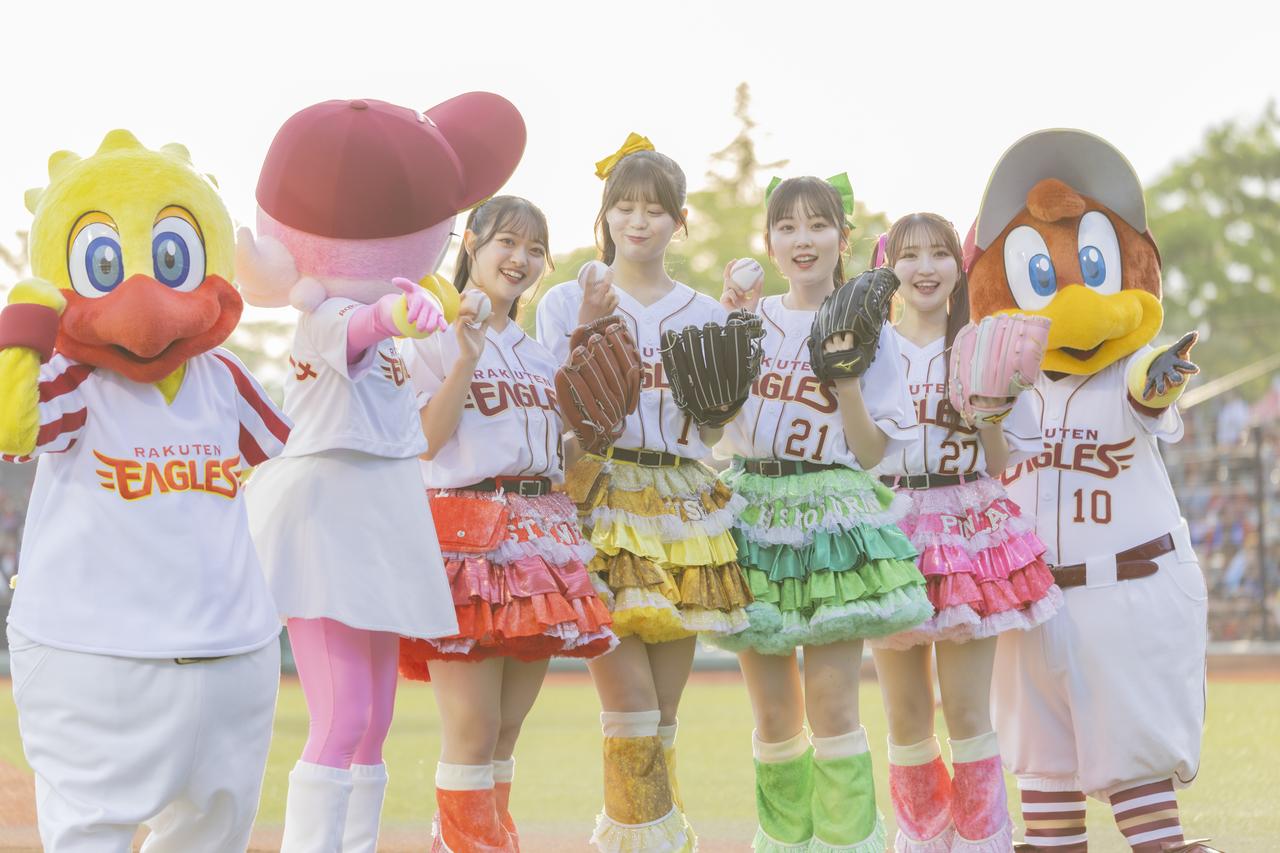 画像10: 楽天『東北シリーズ』に青森のご当地アイドル、りんご娘が登場!ライブパフォーマンスとセレモニアルピッチで球場を沸かせる