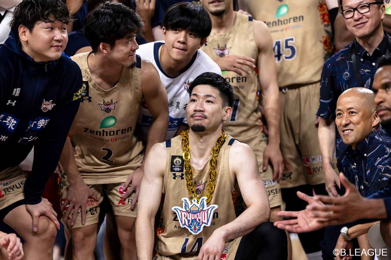 画像: 岸本隆一(#14/176cm/PG・SG)