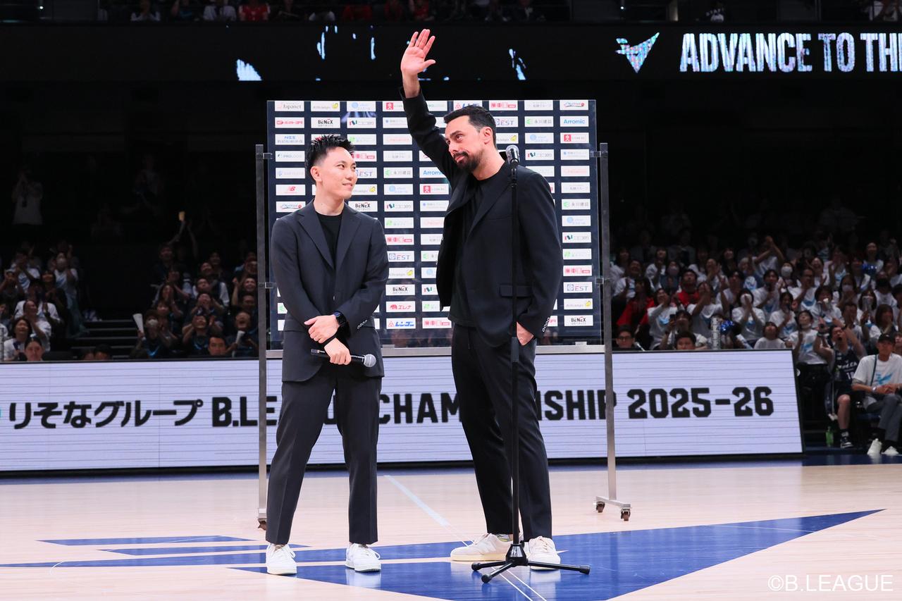 画像: 長崎ー千葉J 試合終了後、インタビューに答える長崎・マオールHC=2026年5月16日、ハピネスアリーナ