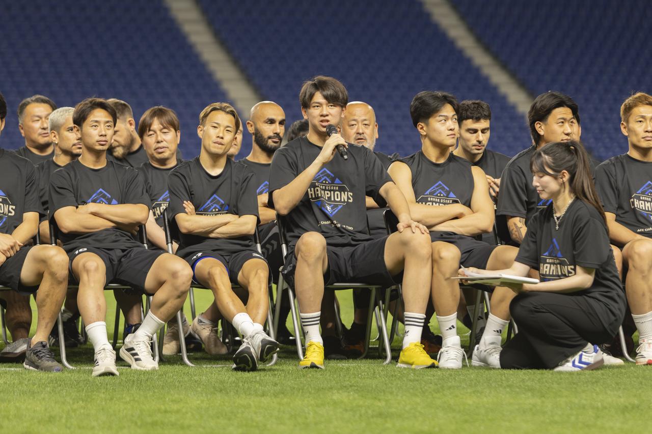 画像: ACL2優勝!G大阪、GKの荒木琉偉が優勝報告会で「一生の思い出になる」激闘と初タイトル獲得の思い明かす
