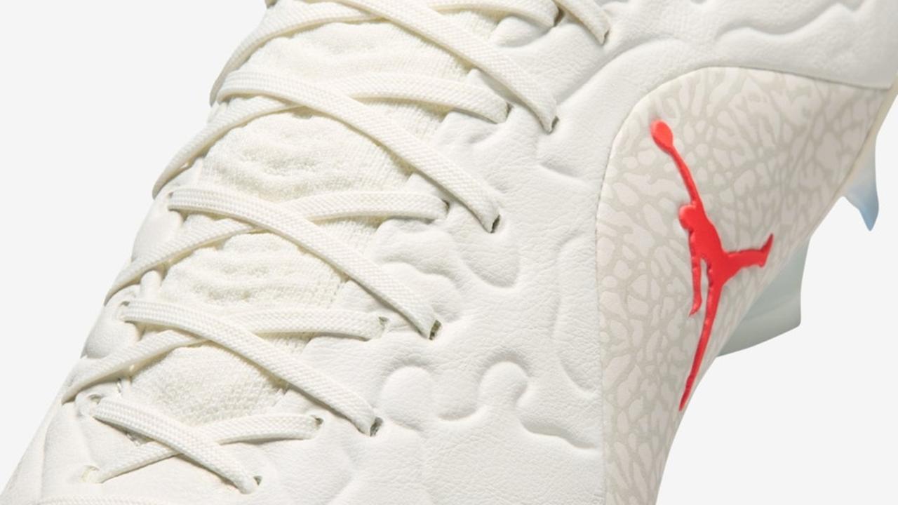 画像: 話題の“JORDANロゴ”サッカースパイク、「ホワイトカラー」が登場！ブラジル代表FWが着用中 - Qoly-Sports＆the Style