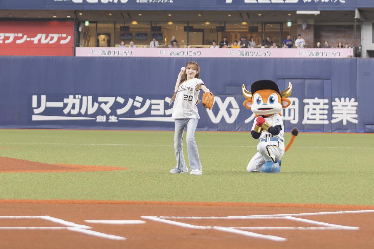 画像4: NiziU・MAYUKAと「野球部のマネージャーが夢だった」MIIHIがオリックスの始球式に登場！「パワーアップした姿を見せたい」と京セラドームライブへの意気込みも明かす