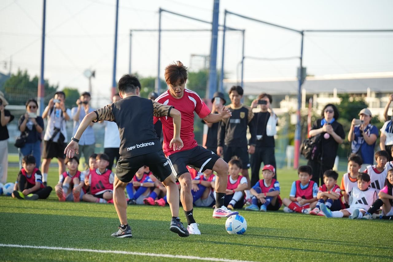 画像2: 久保建英、思い出のグラウンドでJALとサッカークリニック開催!良いパスを出す秘訣は「受け手が次に何をしたいかを考えること」