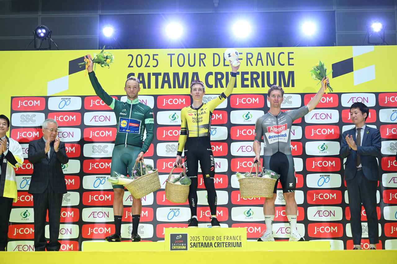 画像: 昨年の優勝者はヨナス・ヴィンゲゴー(中央)。2位はジョナタン・ミラン(左)、3位はカーデン・グローブス(右) ©SSC