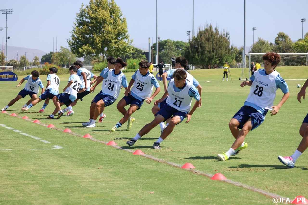 画像2: 日本サッカー協会、『ブルーロック』コラボで初開催の“U-17日系選手キャンプ”に34人が参加!宮本恒靖会長がその意義を語る