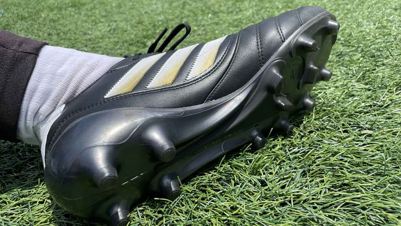 画像: 【履いてみた】新色登場の日本向けadidasスパイク『コパアイコン2』、FG/AGモデルはプロ選手も“迷う”仕上がり - Qoly-Sports＆the Style