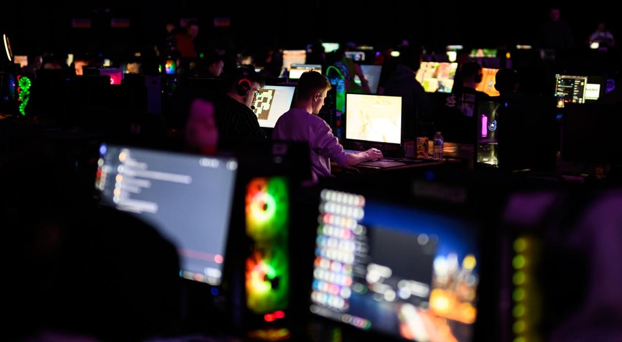 画像: eスポーツってスポーツなの!?ゲーマーの72歳落合博満氏は肯定「体力も頭も使う…普通の人ができるか、簡単にはできない」 - Qoly-Sports&the Style