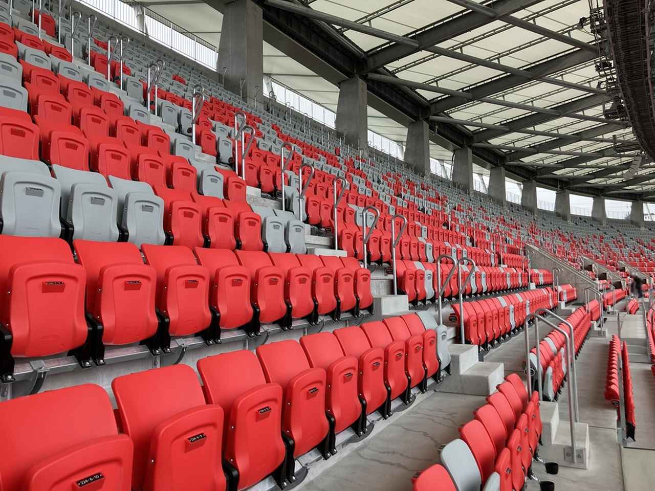画像1: アイリスオーヤマ、アジア競技大会のメイン会場「パロマ瑞穂スタジアム」に“2万8878席”を納入!スペシャルシートはトヨタ紡織と共同開発