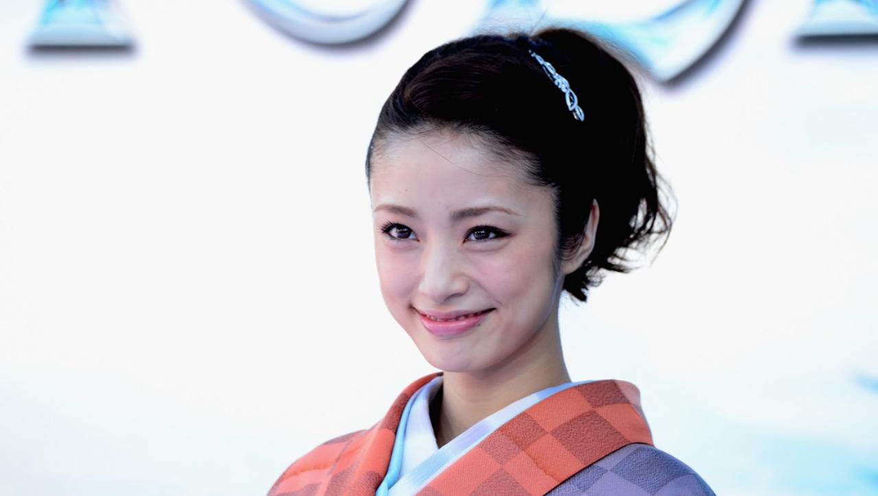 画像: トイレから出てくる上戸彩さんを出待ちして…吉田麻也、長友佑都の結婚式での秘話を明かす - Qoly-Sports&the Style