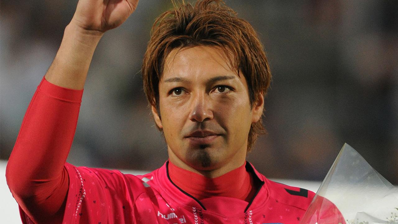 画像: 48歳シュナイダー潤之介氏、J3群馬で現場復帰！2024年に前立腺がん罹患を公表「またピッチに戻れることを、心から感謝しています」 - Qoly-Sports＆the Style