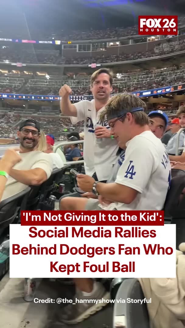 画像: 再生125万回 · リアクション5,223件 | A Los Angeles Dodgers fan sparked debate online when he caught a foul ball and did not immediately gift it to a nearby kid who was supporting the rival team.  The moment was caught on camera as the Dodgers took on the Atlanta Braves at Truist Park, in a home game for the Braves.  In a video on TikTok, the fan, wearing a Yoshinobu Yamamoto jersey, says on camera: “I’m sorry I can’t. I’m not giving it to the kid. I feel bad but I’m not giving it” in response to a spectator yelling: “Give it to the kid!”  The camera then pans to a young boy wearing an Atlanta Braves jersey.  The footage was filmed by Hamilton Culpepper, who goes by the_hammyshow online. “What a classless Dodger moment,” he wrote.  Other commentators came to the fan’s defense, with one person writing in Instagram comments under the video: “I wouldn’t give an October baseball to a toddler either.”  “Braves fan here, no need to give it to the kid bro. Nice catch,” another person said.  One Instagram user joked: “Call me a bad guy but I don’t think you should be guilted into giving your foul ball to a kid. Kid should have tried harder to get it.” | FOX 26 Houston