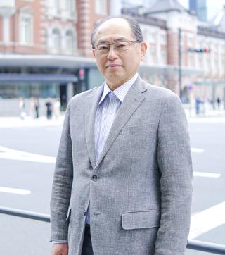 中央大学経済学部教授 山﨑 朗氏