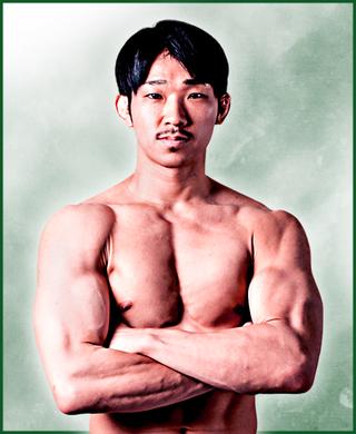 井上雄策