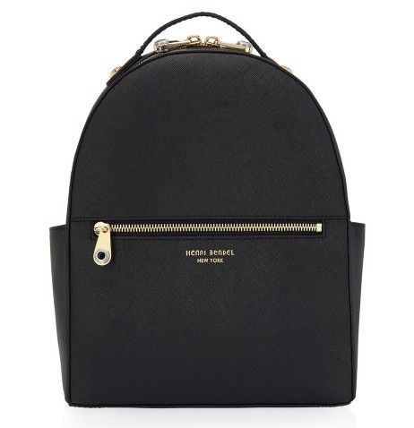 バックパックは約3万3,000円。