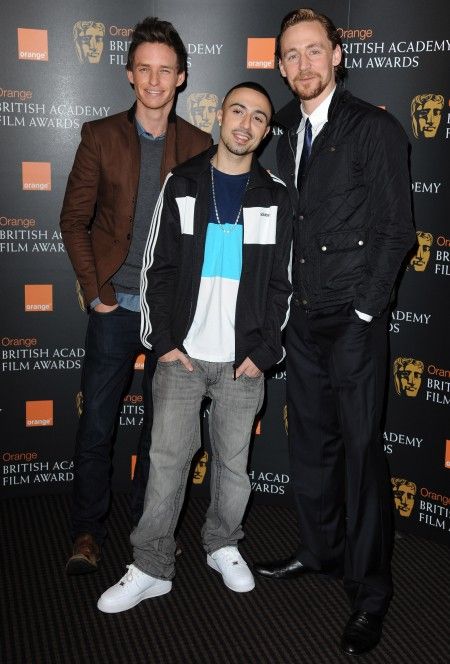 2012年にエディ(左)と共に英国映画テレビ芸術アカデミーの新人賞にノミネートされて。