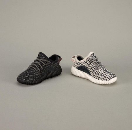 Yeezy Boost イージー・ブースト カニエ・ウェスト Kanye West アディダス Adidas キッズタートルダヴ パイレーツブラック