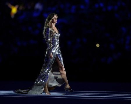 ジゼル・ブンチェン Gisele Bundchen リオ オリンピック 開会式 ウォーキング