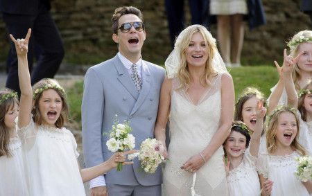 ケイト・モス Kate Moss アイリス・ロウ Iris Law 結婚式 フラワーガール