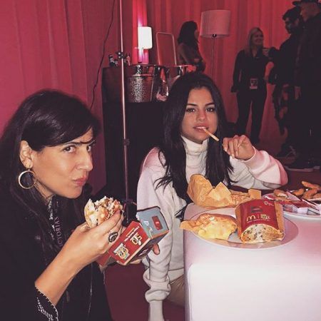 セレーナ・ゴメス Selena Gomez チートデイ マクドナルド