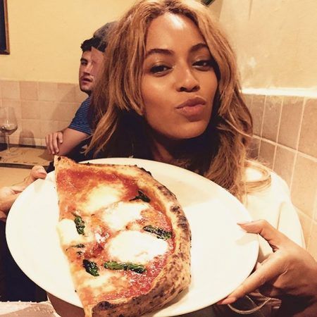 ビヨンセ Beyonce チートデイ ピザ