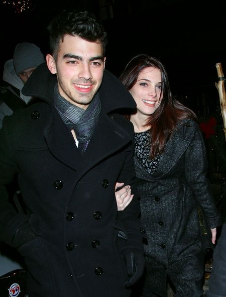 ジョー・ジョナスとアシュリー・グリーン Joe Jonas and Ashley Greene