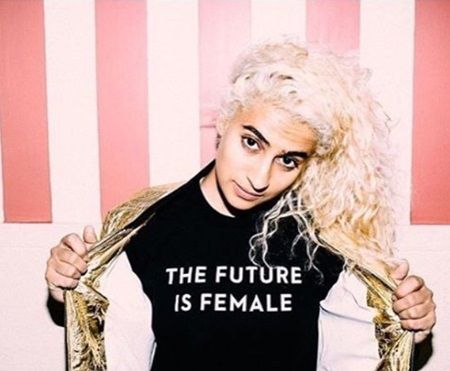 THE FUTURE IS FEMALE Otherwild 未来は女性あり フェミニストTシャツ