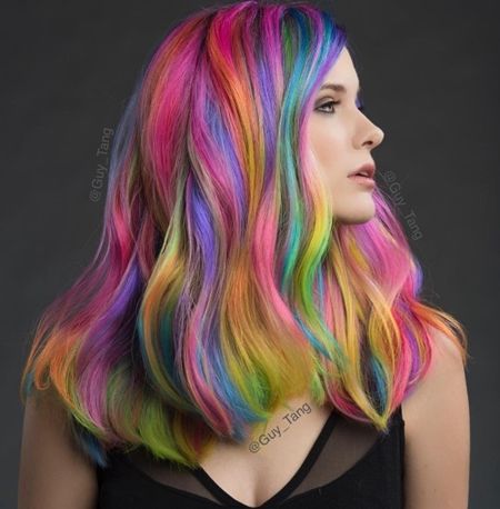 ネオンヘアカラー Neon Hair Color 暗闇で光る ブラックライト 目立つ 最先端 ヘアカラー 海外 トレンド 人気 可愛い ヘア ヘアアレンジ ヘアスタイル